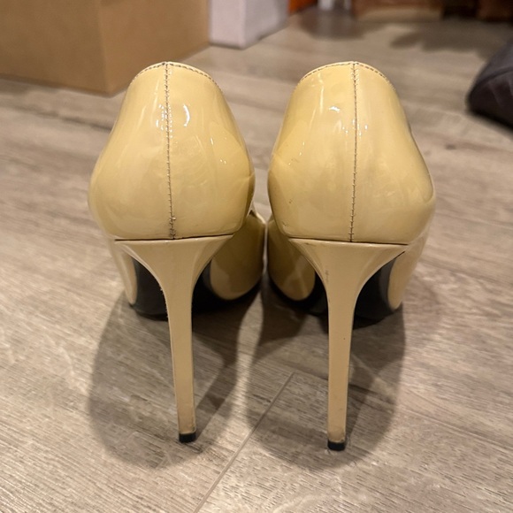 Saint Laurent Cream Women's Heels - Picture 2 of 7